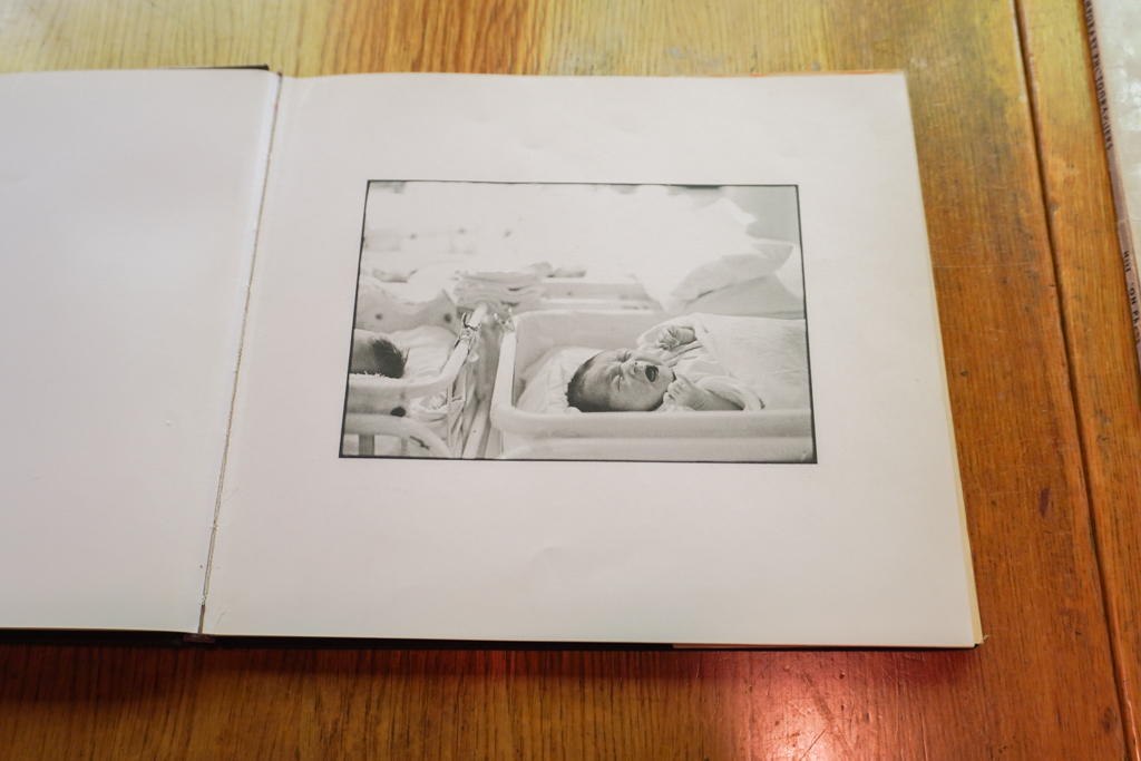 『SELF AND OTHERS』（1977年／白亜館）に収録されている1枚