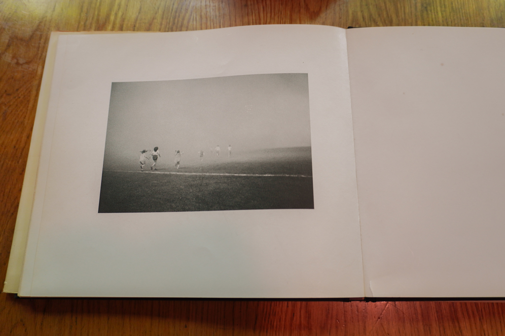 『SELF AND OTHERS』（1977年／白亜館）に収録されている1枚